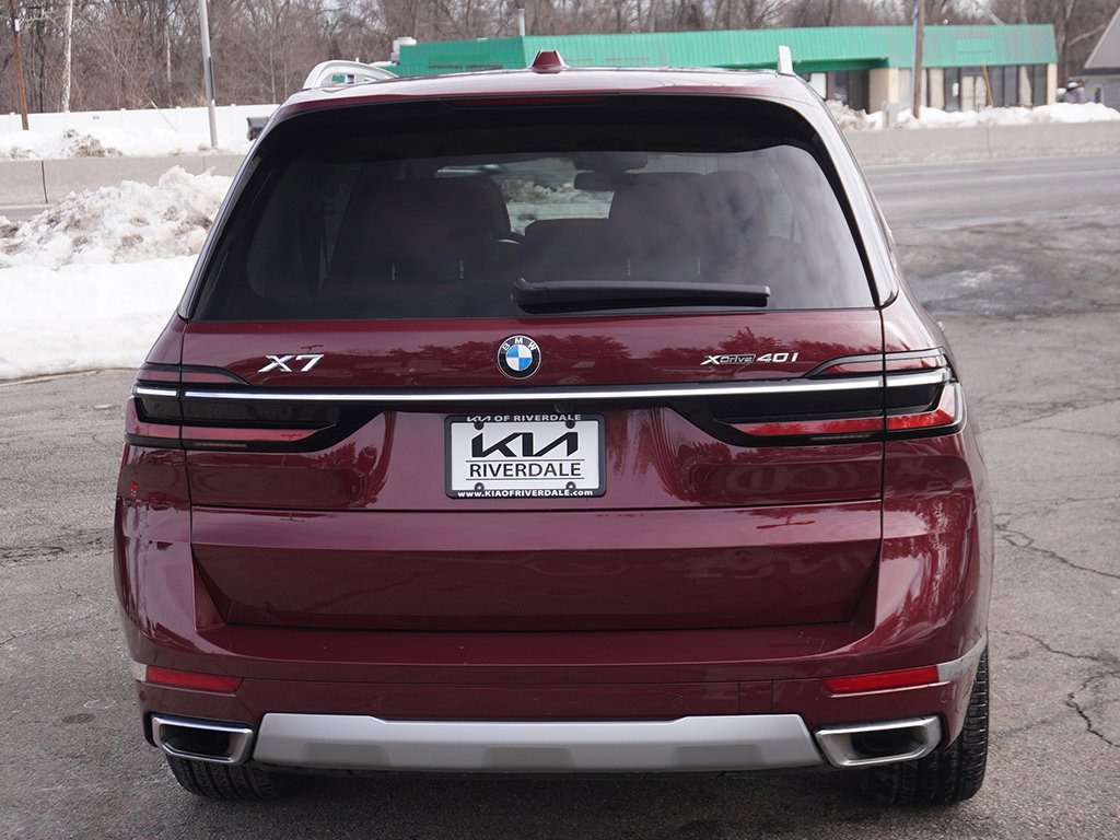 Used 2024 BMW X7 xDrive40i w/ Premium Package image 18