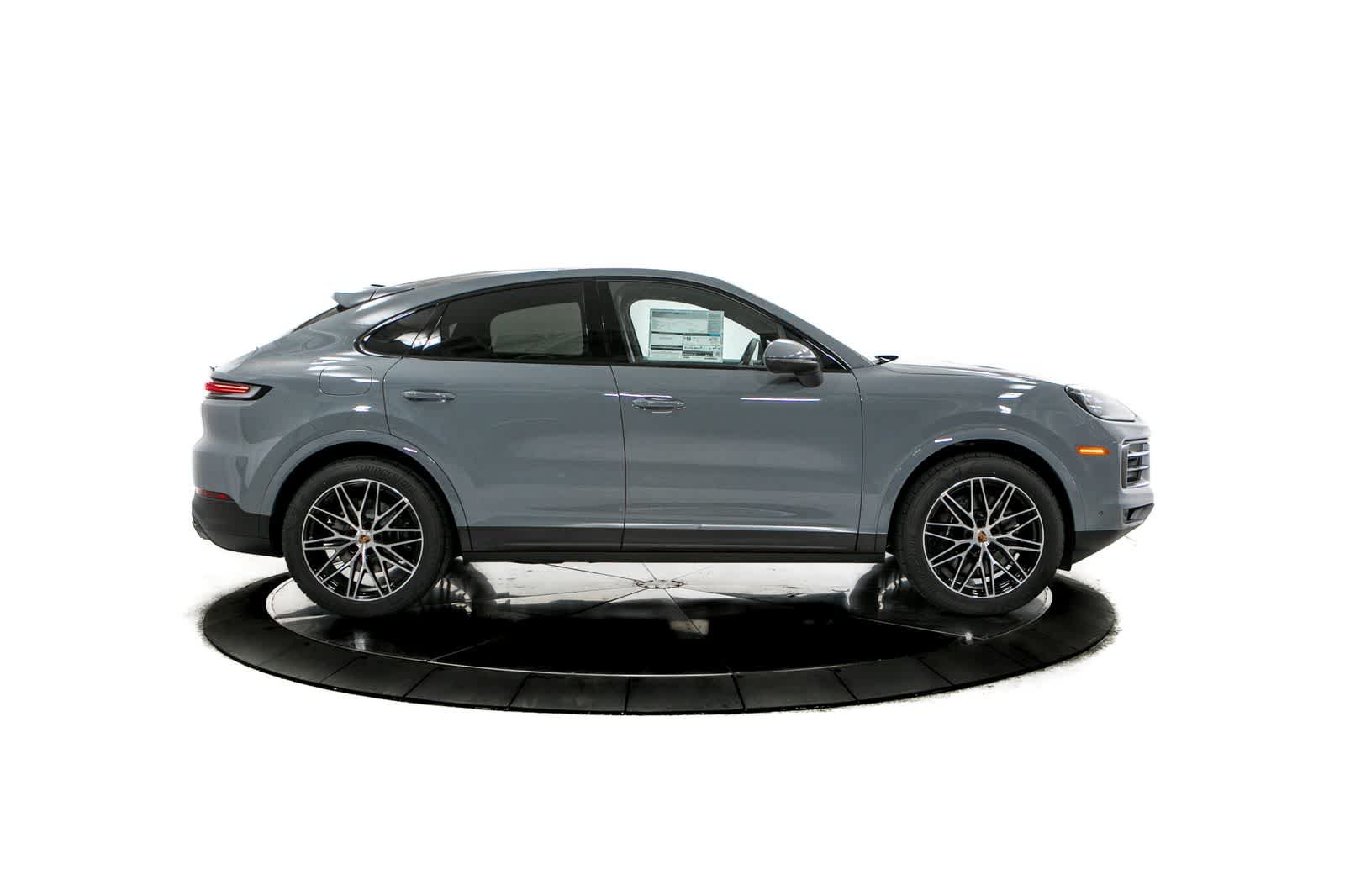 New 2026 Porsche Cayenne Coupe AWD/4WD image 8