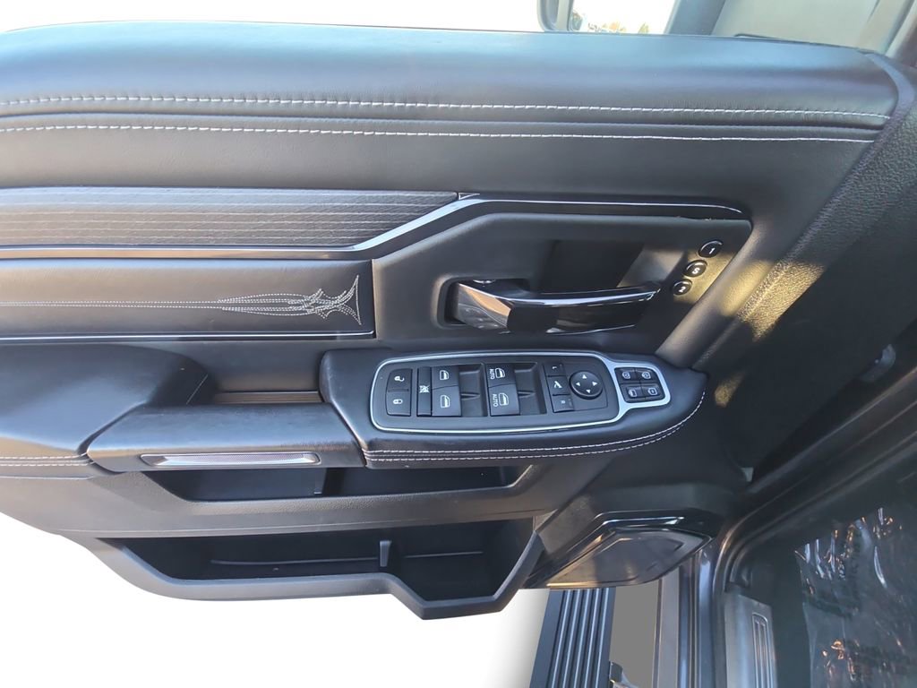 Used 2023 RAM 2500 Limited image 24
