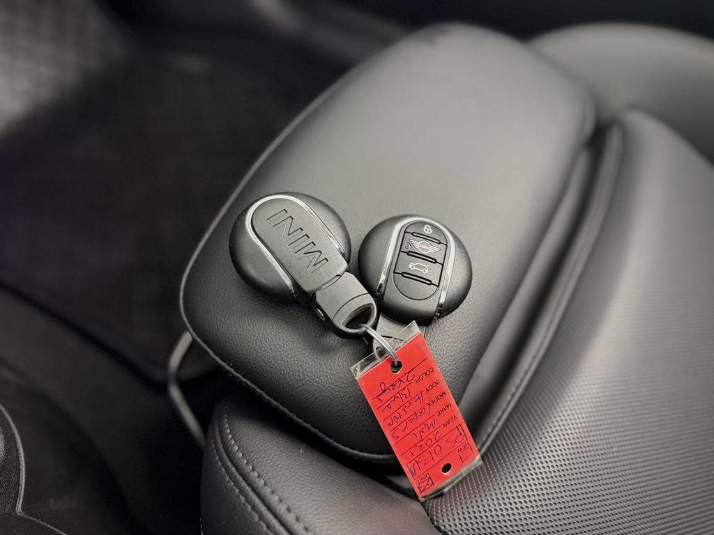 Used 2021 MINI Cooper S w/ Premium Package image 28