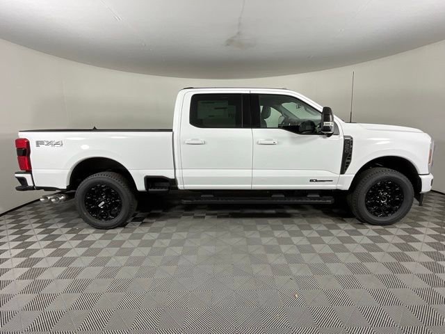 New 2026 Ford F250 Lariat w/ Black Appearance Package AWD/4WD image 2