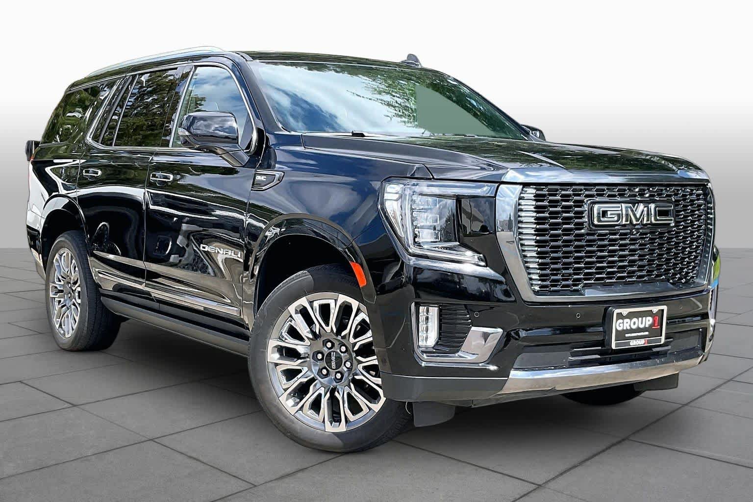 Used 2024 GMC Yukon Denali Ultimate AWD/4WD image 3