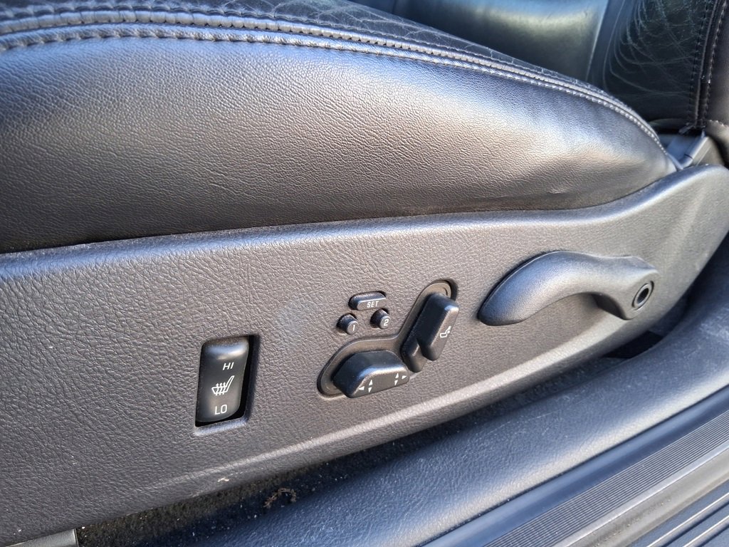 Used 2005 Chevrolet SSR Base w/ Preferred Equipment Group image 20