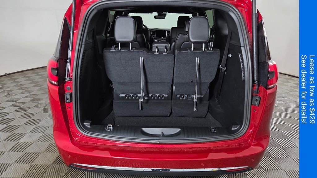 New 2026 Chrysler Pacifica Select FWD image 9