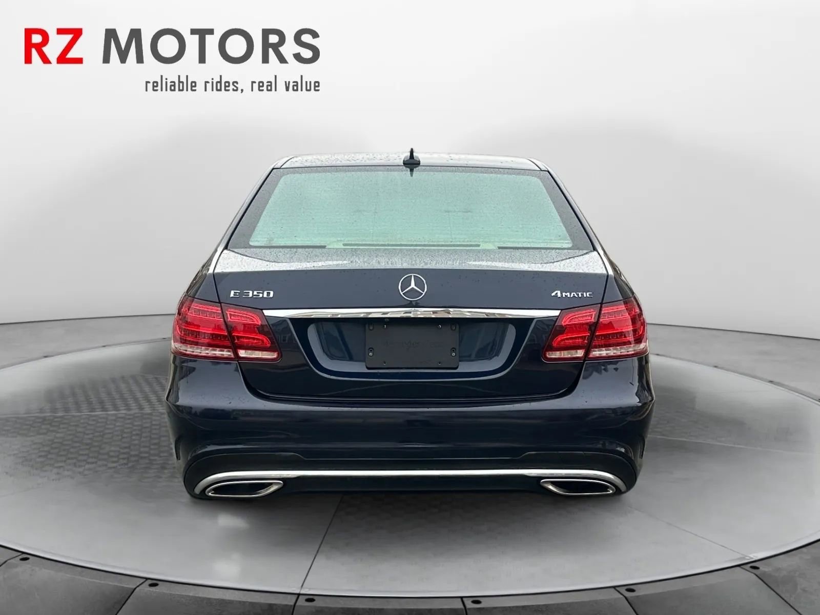 Used 2016 Mercedes-Benz E 350 4MATIC Sedan w/ Premium Package image 4