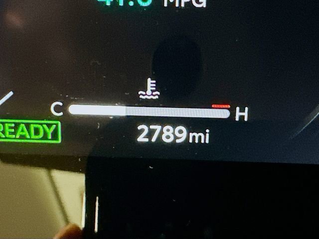 Used 2025 Toyota Camry XLE w/ Premium Plus Package image 25