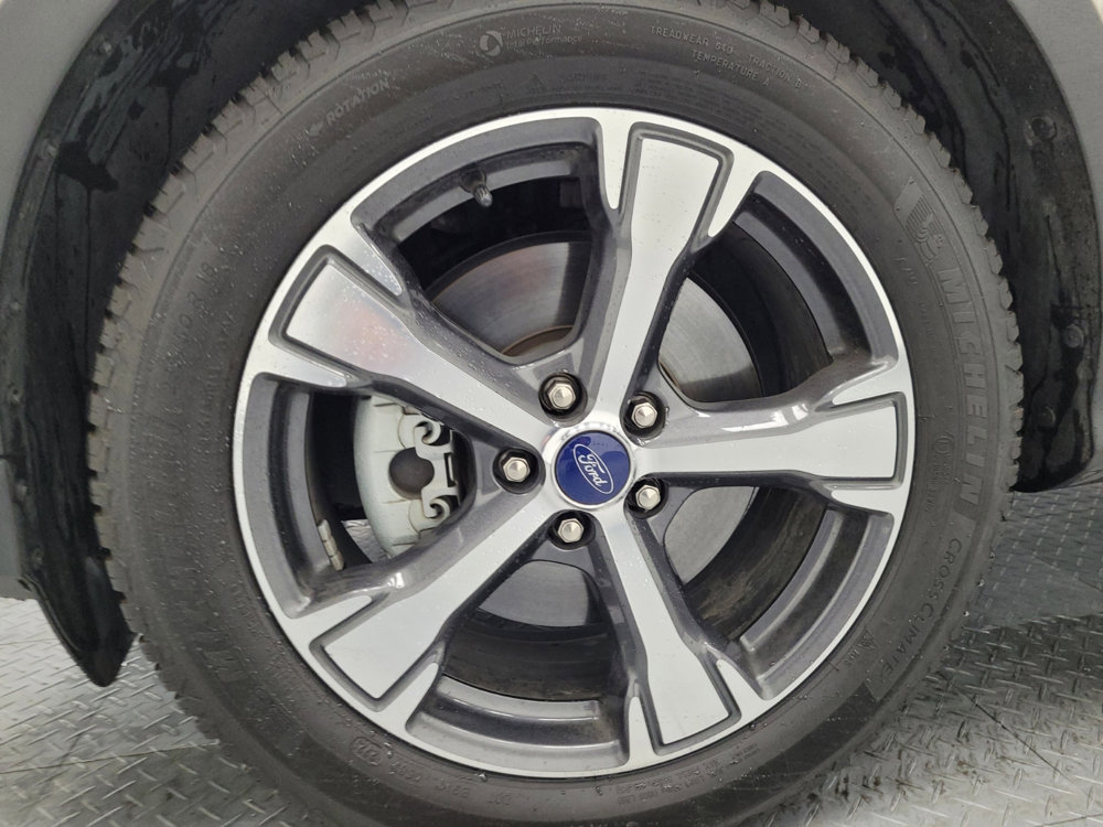Used 2018 Ford Escape SEL w/ Ford Safe & Smart Package image 31