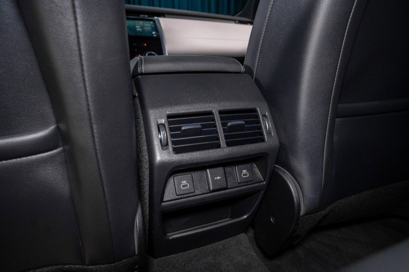 Used 2023 Land Rover Discovery Sport S R-Dynamic image 23