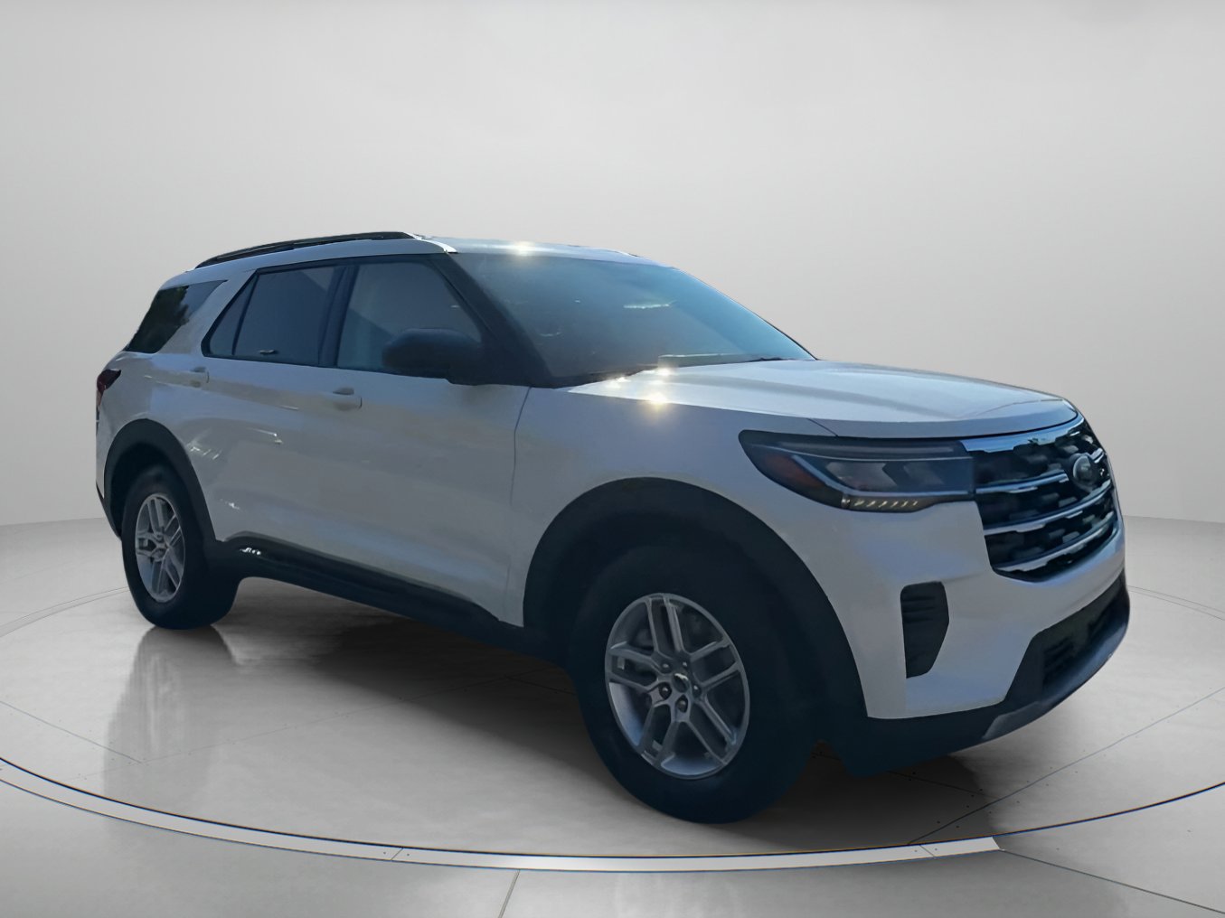 New 2026 Ford Explorer Active RWD image 2