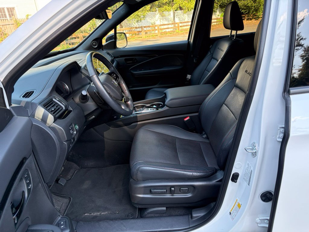 Used 2024 Honda Passport Black Edition image 28