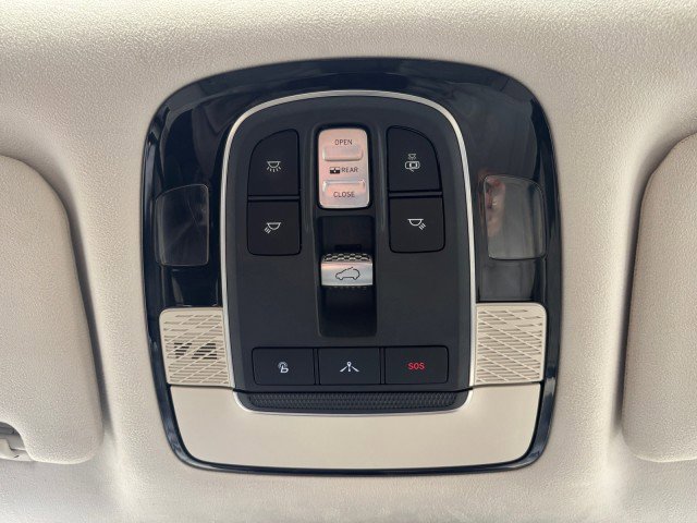 Used 2020 Hyundai Palisade Limited image 10