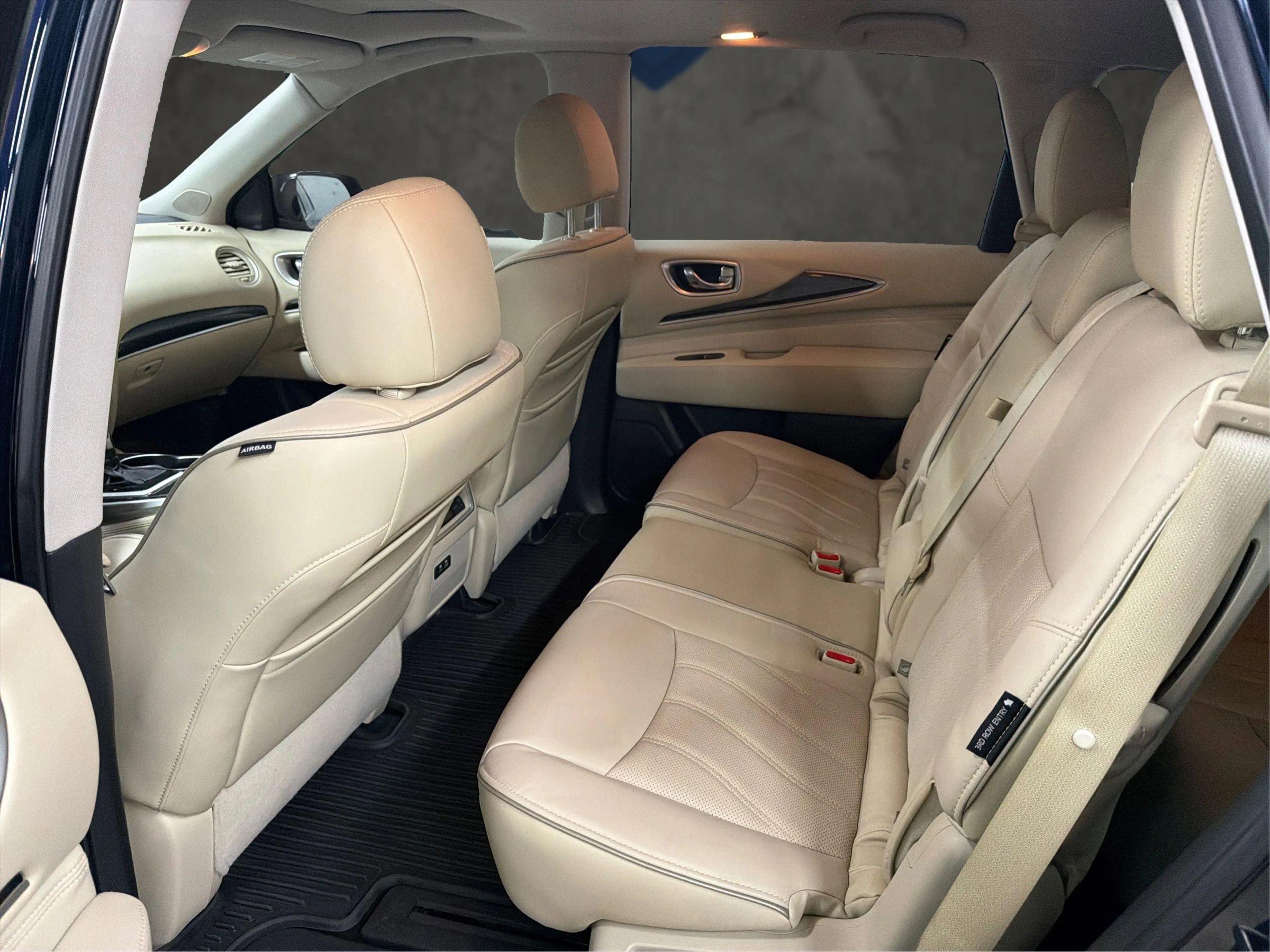 Used 2019 INFINITI QX60 Luxe w/ Essential Package FWD image 14