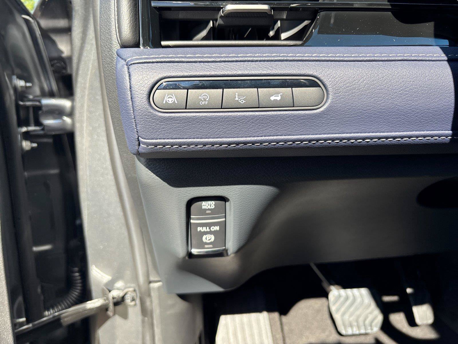 New 2027 INFINITI QX80 Sensory AWD/4WD image 17