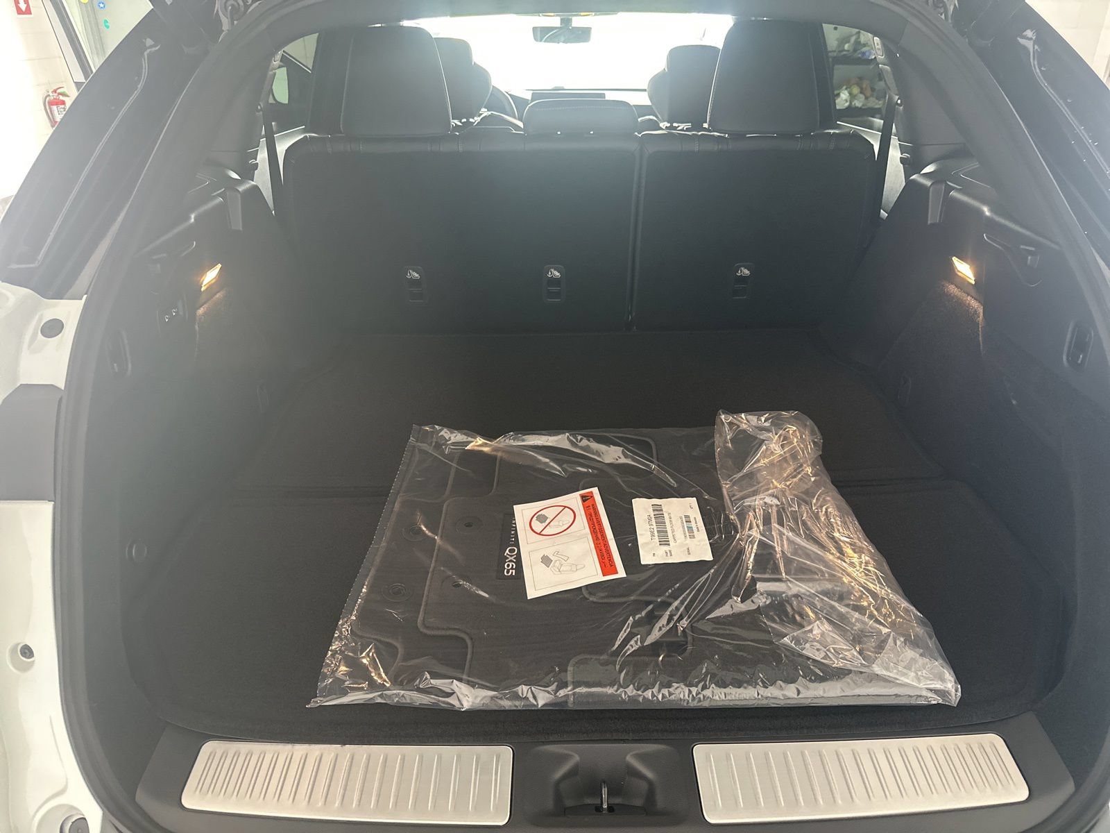 Certified 2027 INFINITI QX65 Autograph w/ Cargo Package AWD/4WD image 11