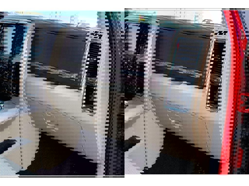 Used 2018 RAM 2500 Longhorn w/ Longhorn Southfork Package image 18