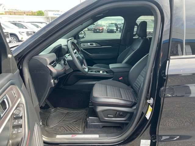 Used 2025 Ford Explorer ST-Line RWD image 17