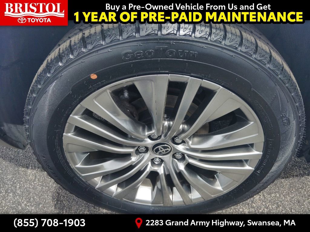 Used 2022 Toyota Venza XLE AWD/4WD image 12