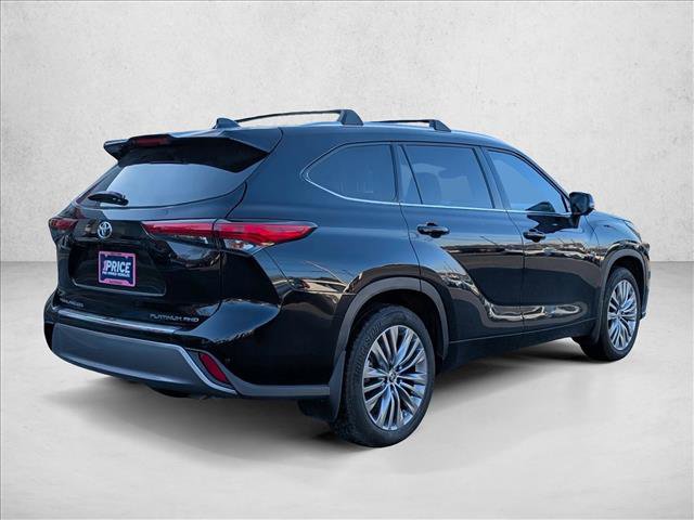 Used 2023 Toyota Highlander Platinum image 5