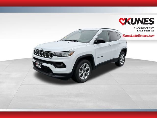 Used 2025 Jeep Compass Latitude image 10