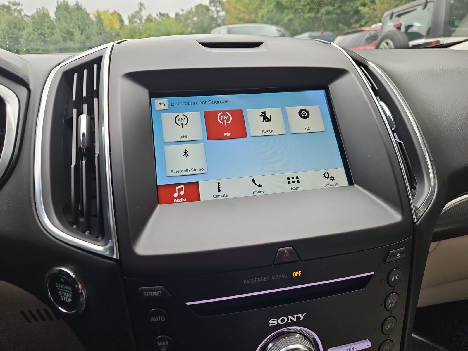 Used 2018 Ford Edge Titanium FWD image 20