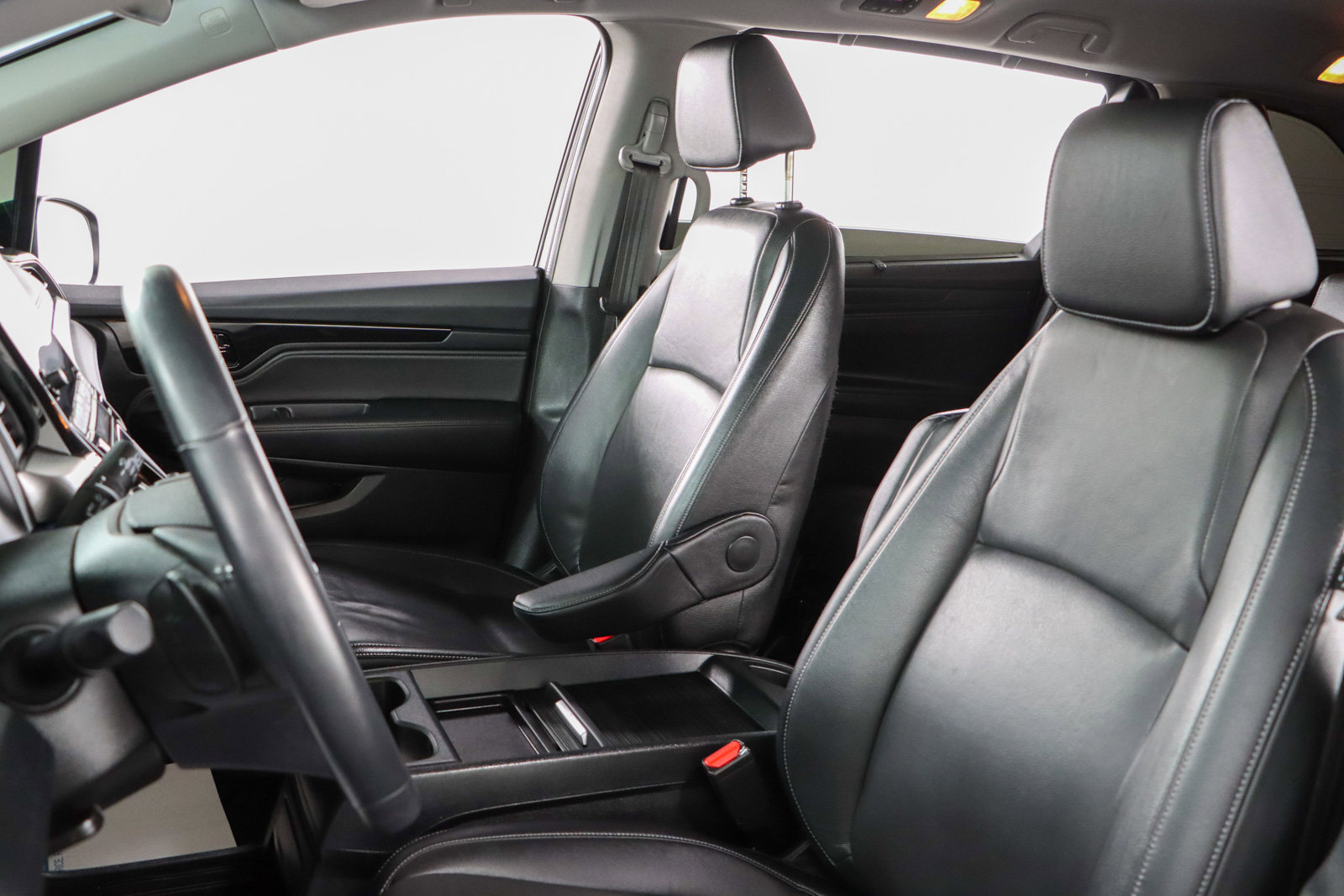 Used 2023 Honda Odyssey Touring image 25