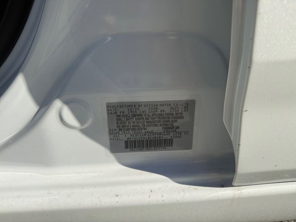 Certified 2025 Nissan Versa SR w/ Trunk Package image 39