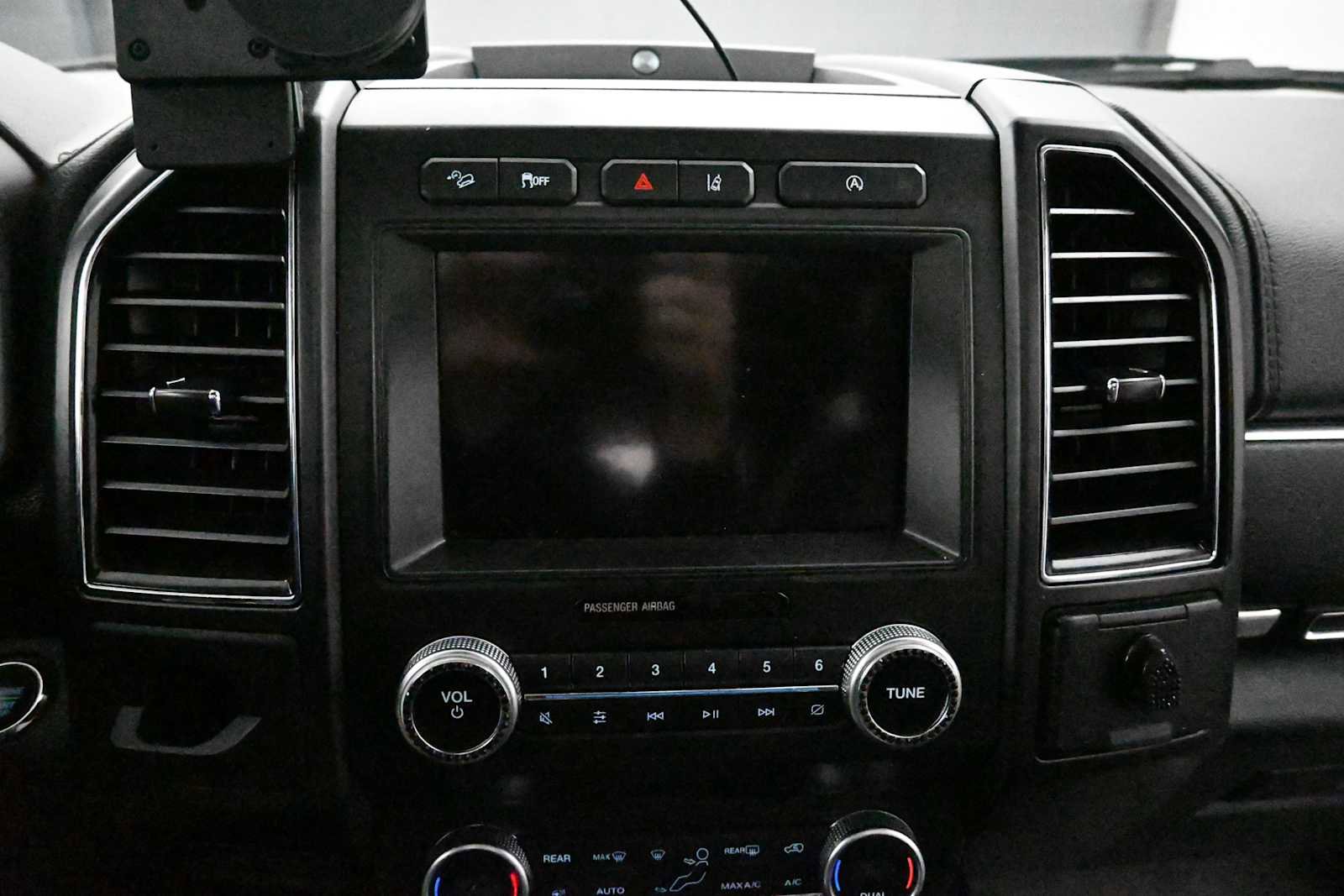 Used 2019 Ford Expedition Max Limited w/ Equipment Group 301A AWD/4WD image 21