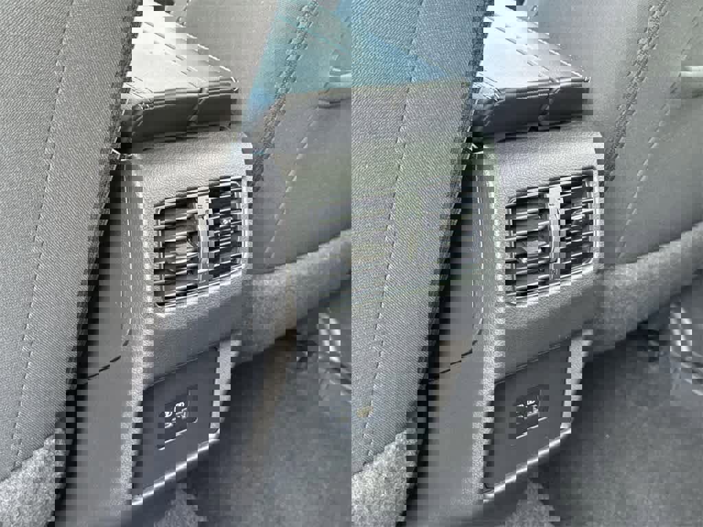 Used 2023 Nissan Rogue SV image 29