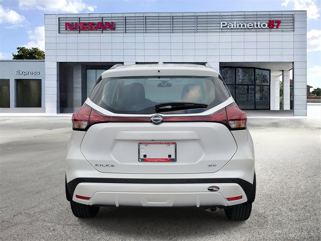 Certified 2023 Nissan Kicks SV image 5
