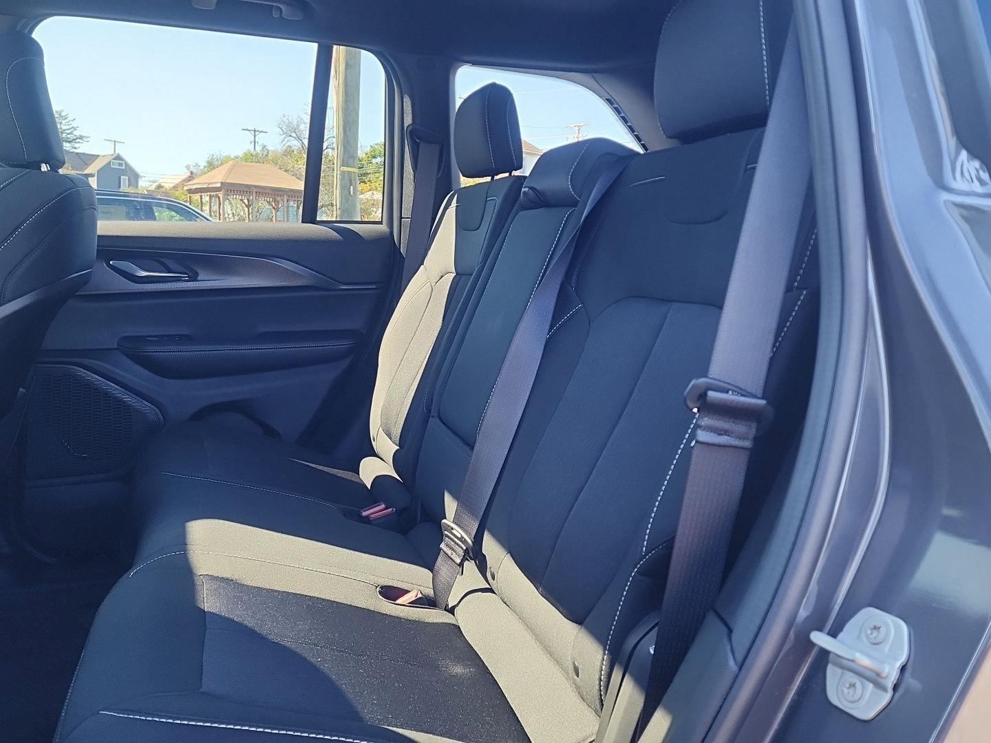 New 2025 Jeep Grand Cherokee Laredo X image 14