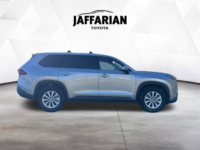 Certified 2024 Toyota Grand Highlander XLE image 4