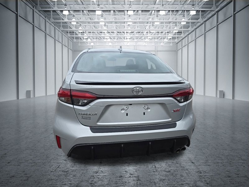 Used 2024 Toyota Corolla XSE FWD image 3