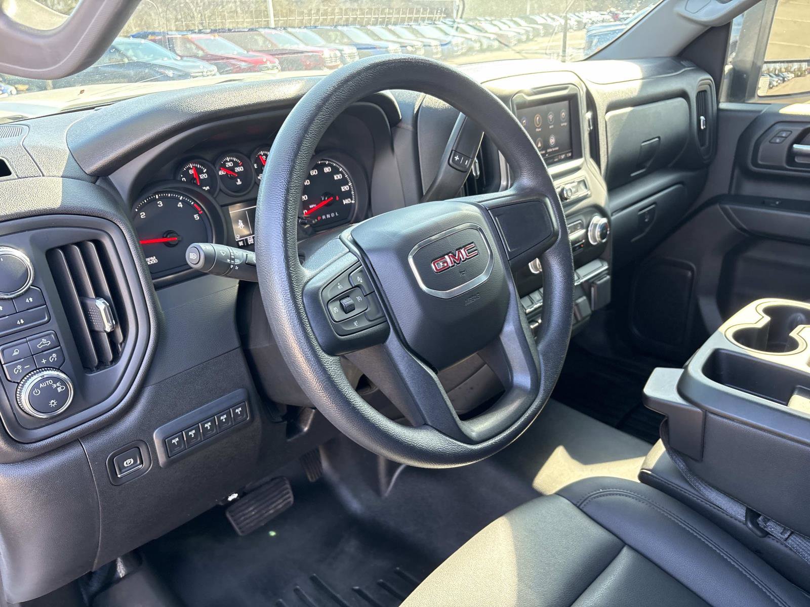 Used 2024 GMC Sierra 3500 Pro w/ Convenience Package image 17