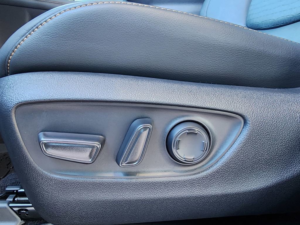 New 2025 Toyota Sienna XLE Woodland Edition image 18