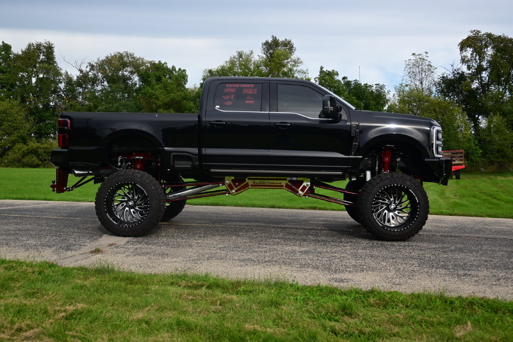 Used 2024 Ford F250 Platinum AWD/4WD image 6