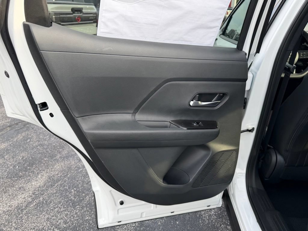New 2026 Nissan Kicks SR w/ Interior Electronics Package FWD image 15
