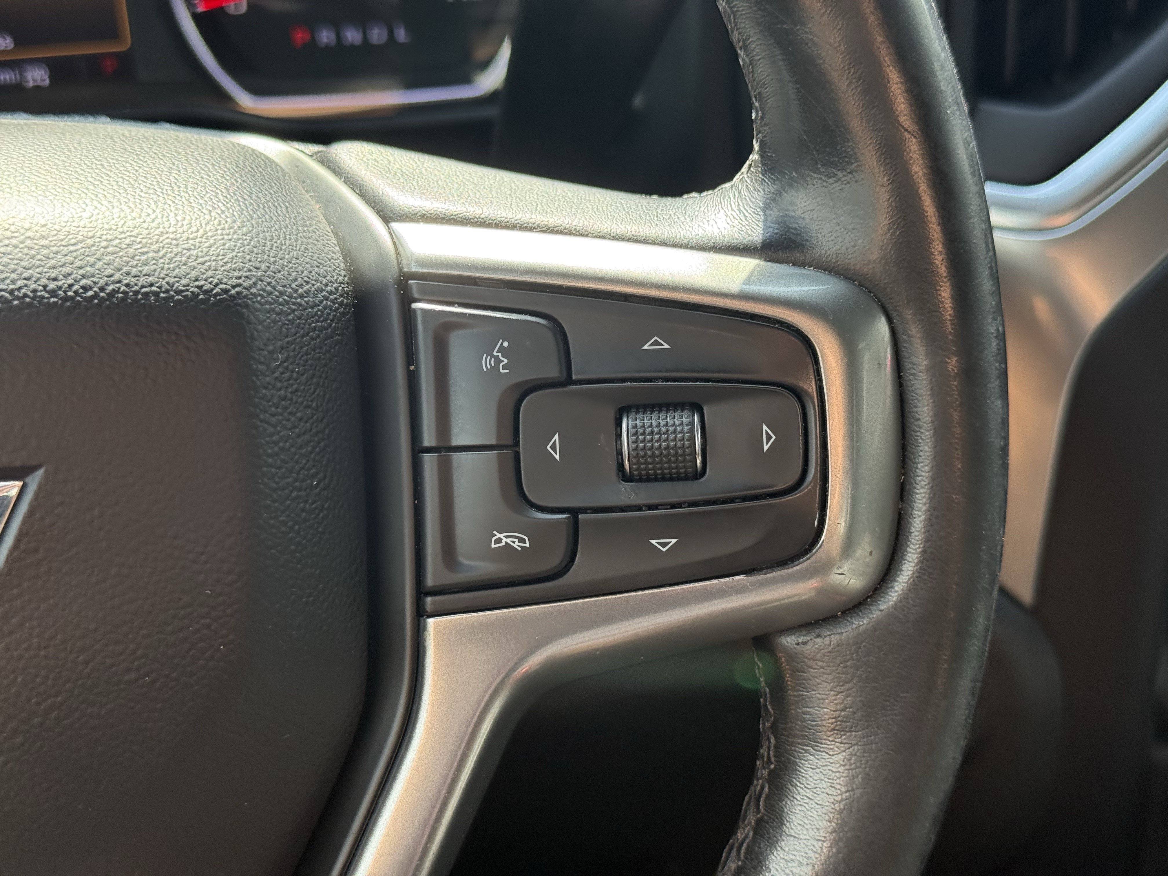 Used 2022 Chevrolet Silverado 2500 LT w/ Midnight Edition AWD/4WD image 17