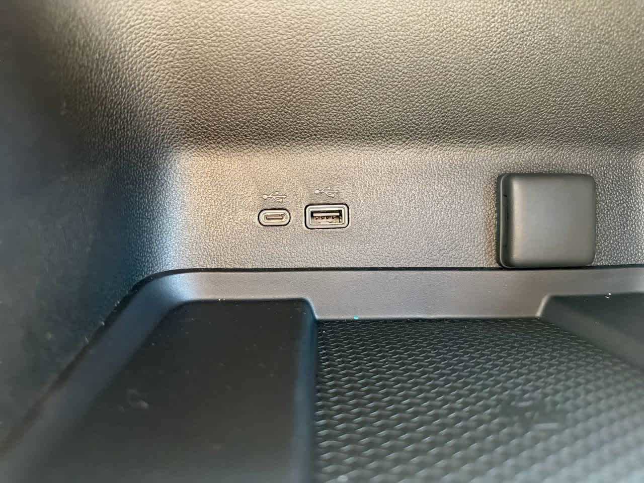 New 2026 Chevrolet Traverse Z71 w/ Driver Confidence Package image 26