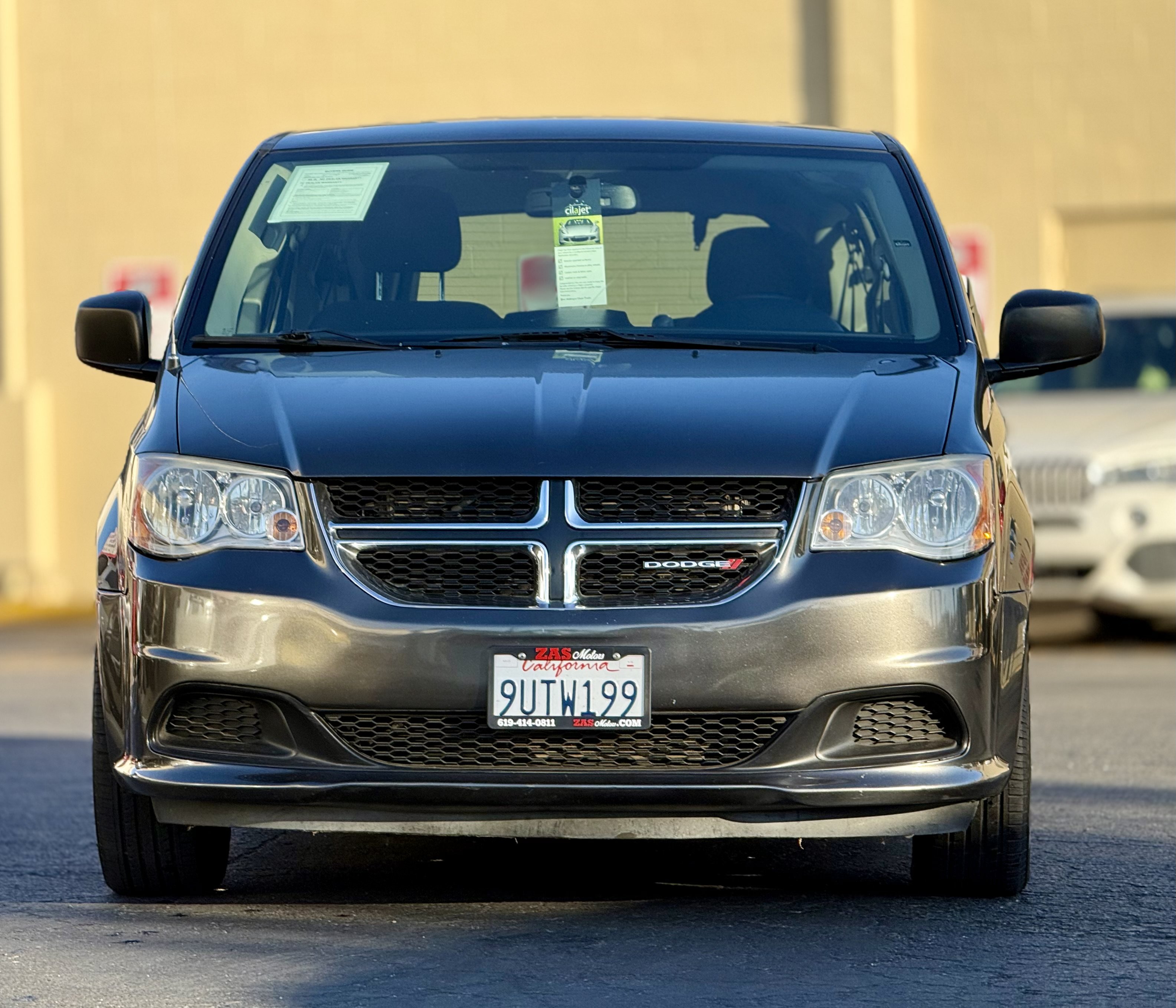 Used 2016 Dodge Grand Caravan SE w/ Quick Order Package 29E SE FWD image 4