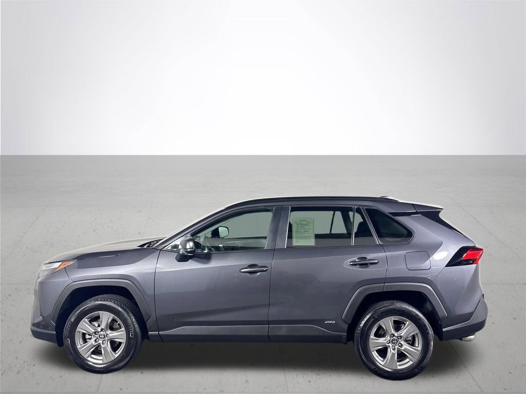 Used 2024 Toyota RAV4 LE image 9