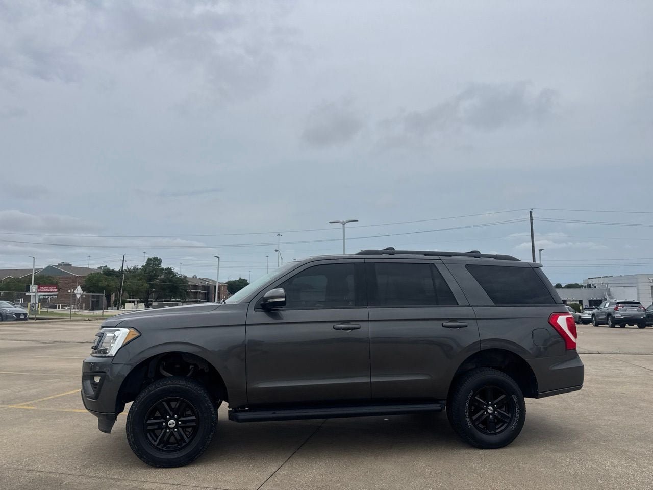 Used 2019 Ford Expedition XLT w/ Equipment Group 201A RWD image 13