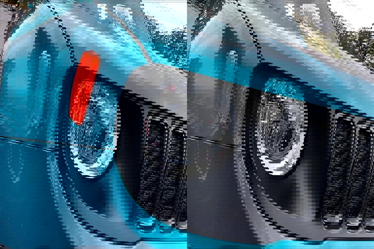 Used 2022 Jeep Renegade Trailhawk w/ Sun/Sound Group image 28