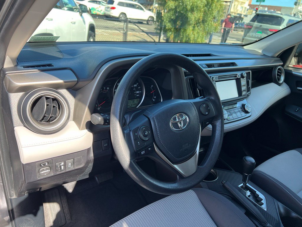 Used 2015 Toyota RAV4 XLE FWD image 13