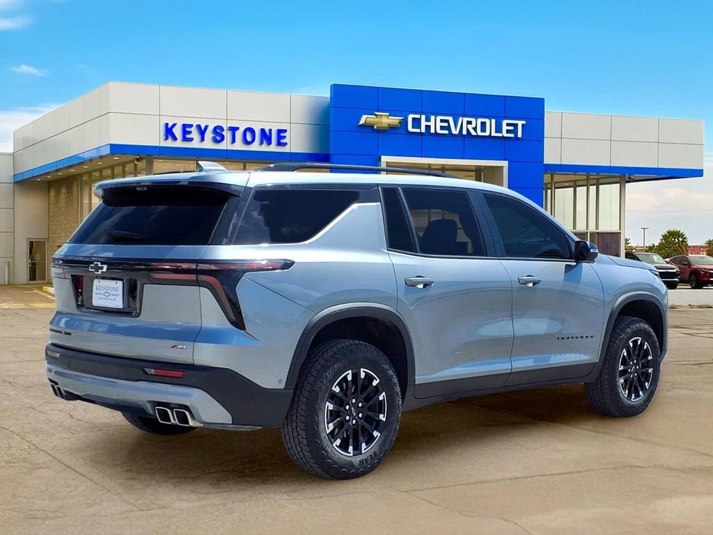 Used 2026 Chevrolet Traverse Z71 w/ Enhanced Driving Package AWD/4WD image 7