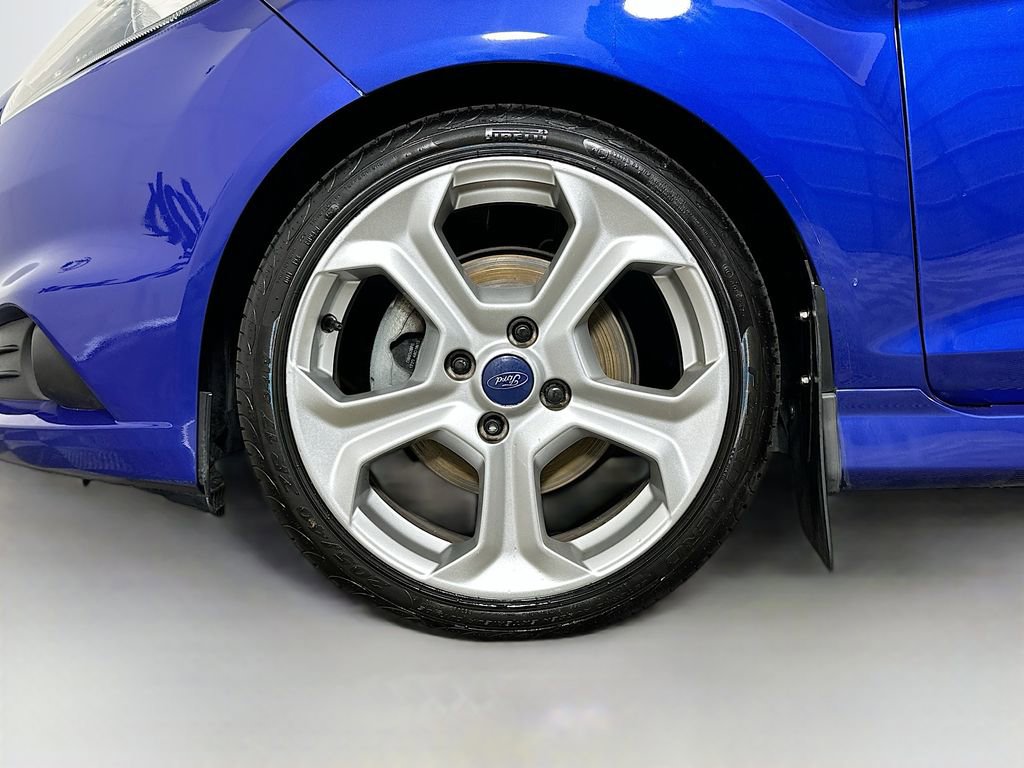 Used 2015 Ford Fiesta ST FWD image 35
