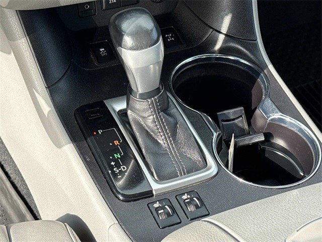 Used 2018 Toyota Highlander XLE image 23