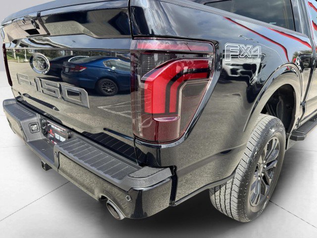 Used 2024 Ford F150 Lariat w/ FX4 Off-Road Package image 16
