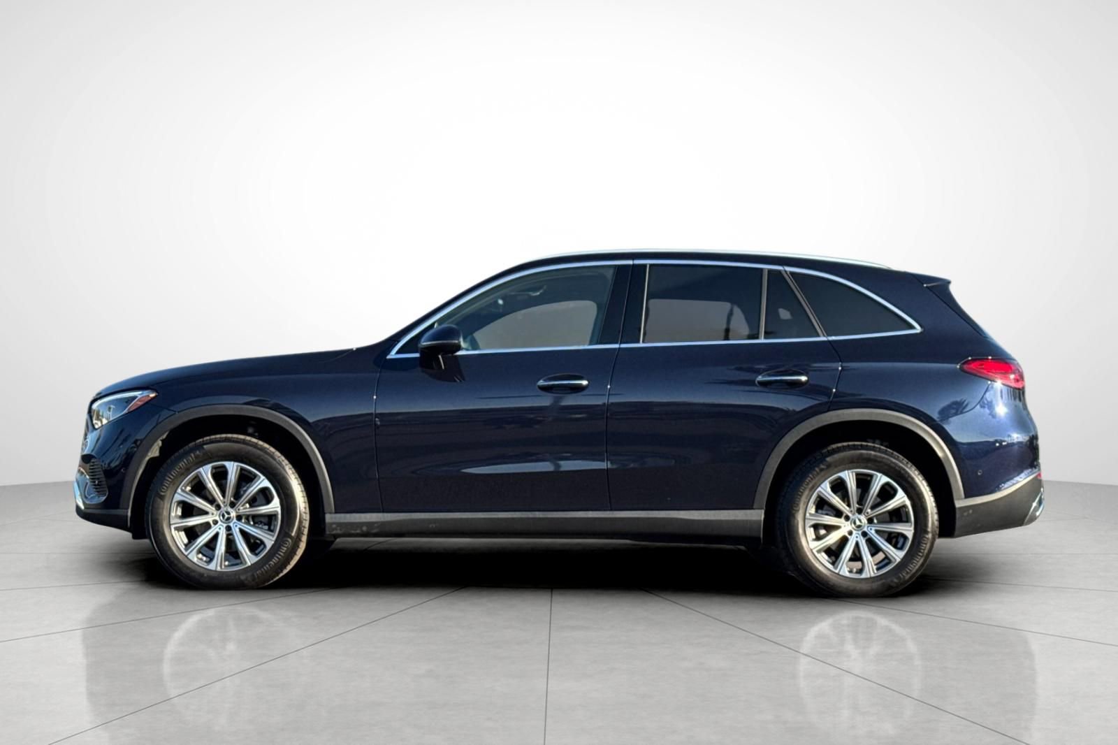 Certified 2024 Mercedes-Benz GLC 300 image 25