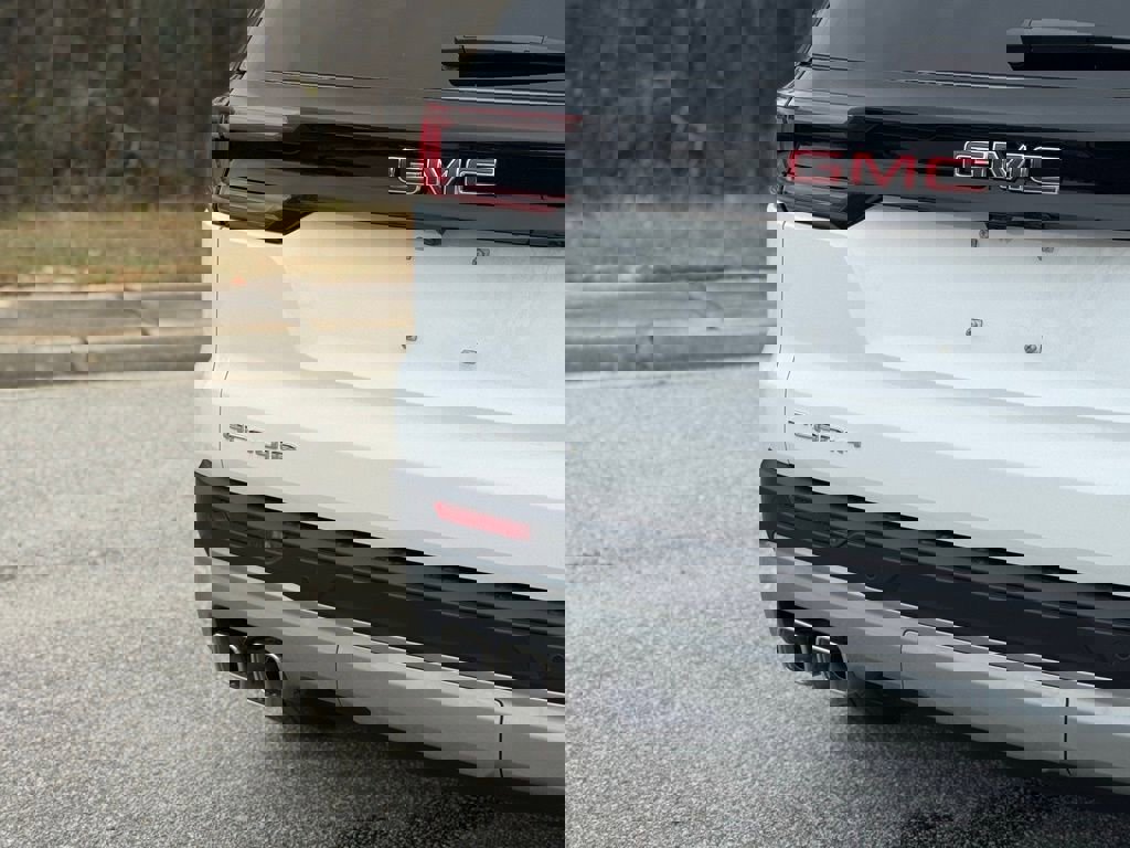 New 2026 GMC Acadia Elevation FWD image 13