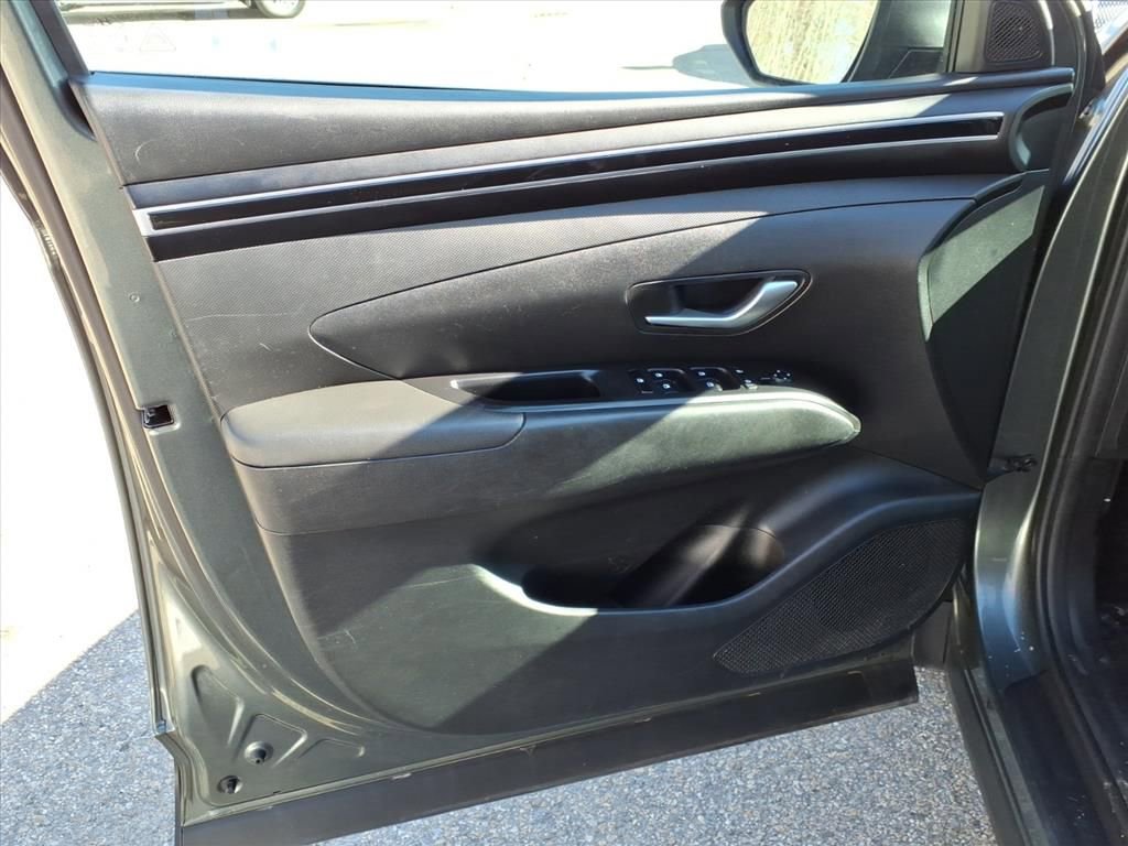 Used 2022 Hyundai Tucson SEL w/ Cargo Package image 11